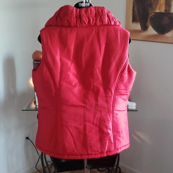 Travel Smith Beautiful Vibrant Red Puffer Vest Size M - Picture 2 of 7